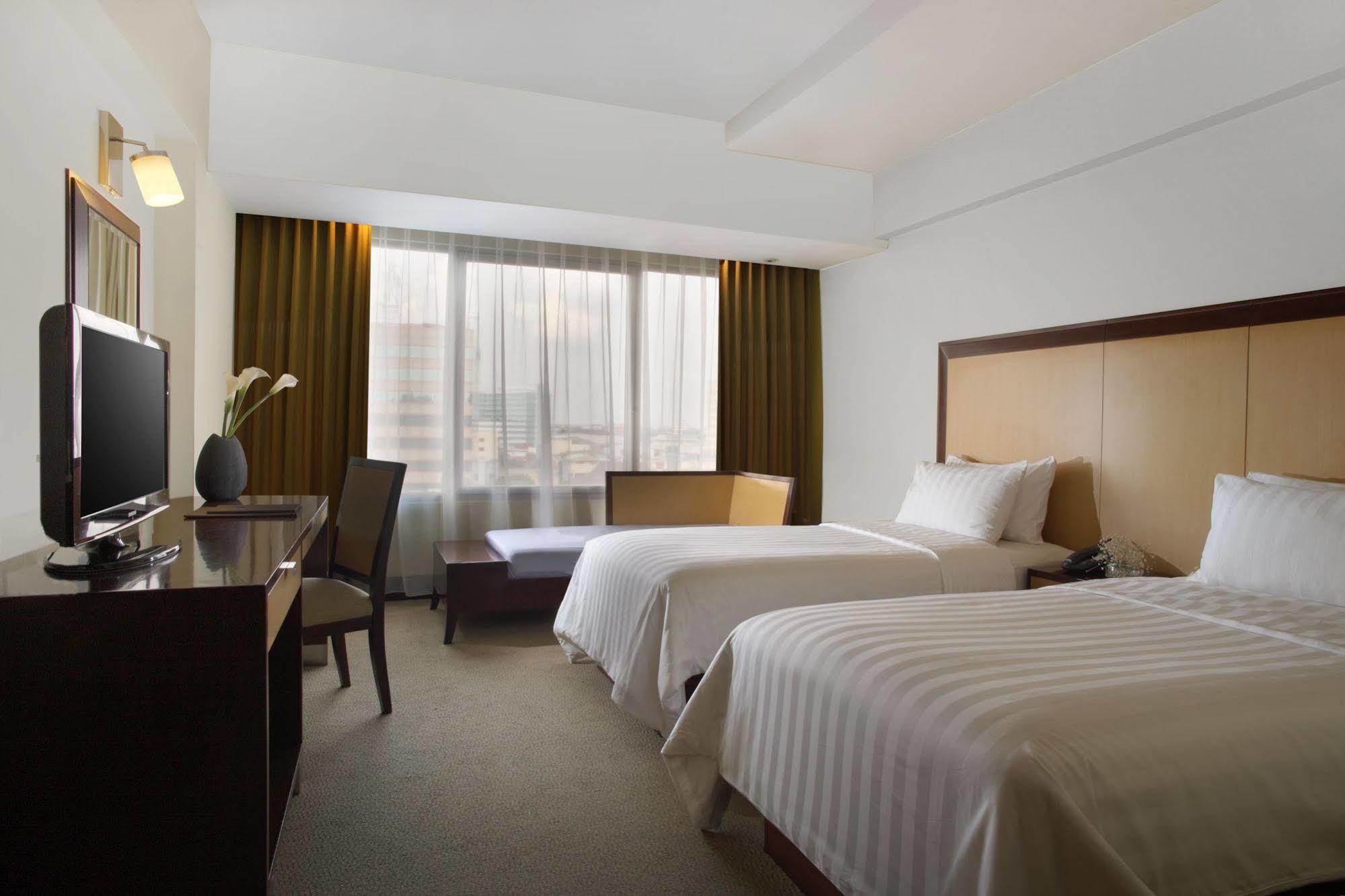 Hotel Santika Premiere Semarang Exterior foto